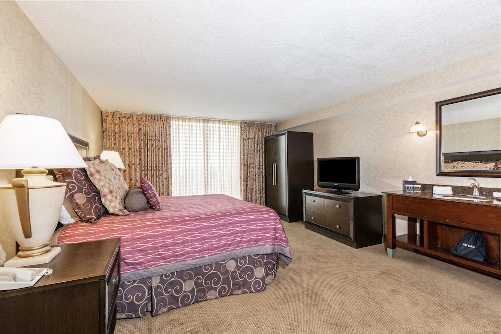 Embassy Suites By Hilton Kansas City Plaza Экстерьер фото
