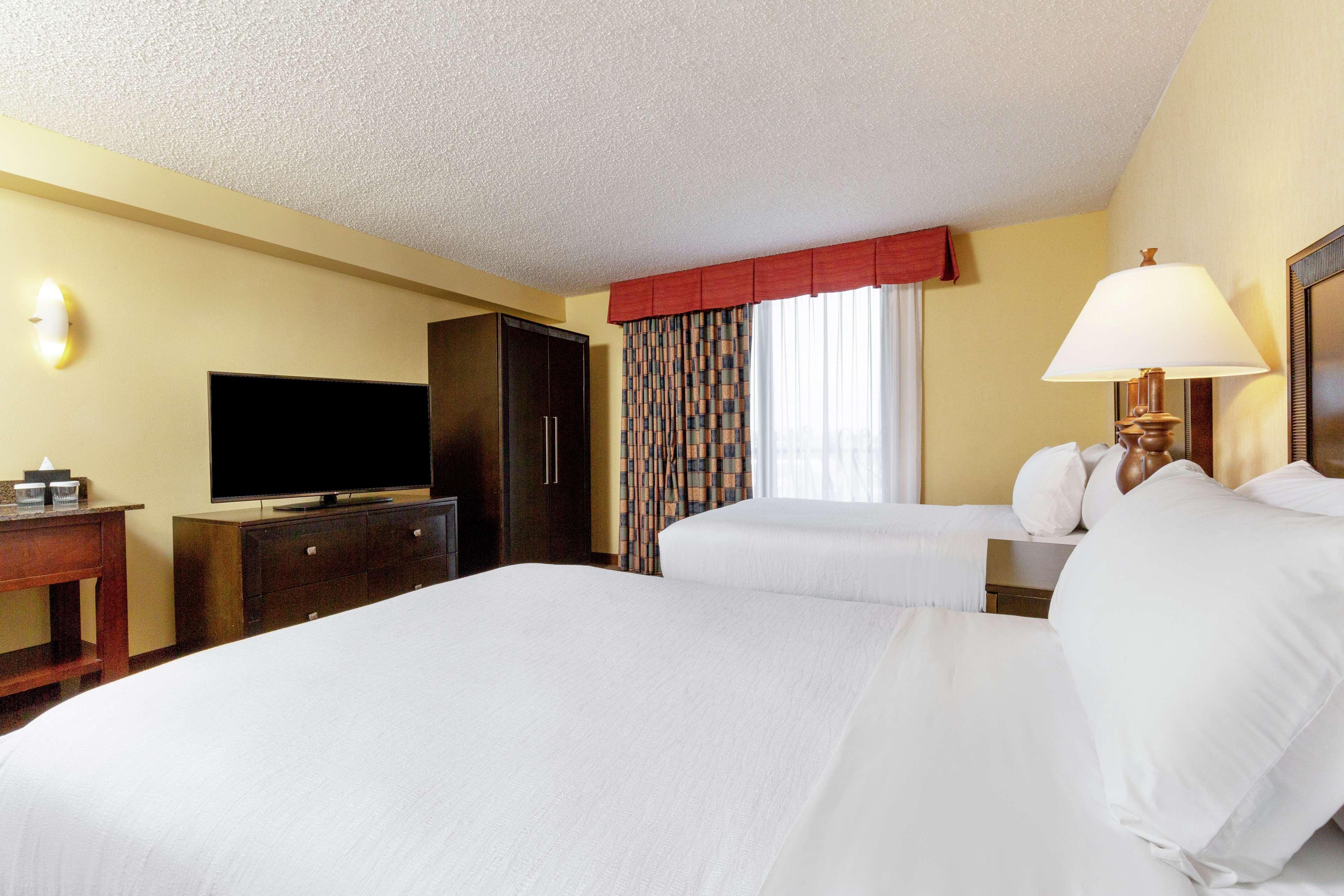 Embassy Suites By Hilton Kansas City Plaza Экстерьер фото